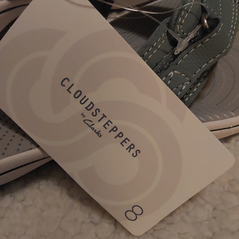 🌺 NWT Clarks Cloudsteppers Slip-on Sandals - Picture 2 of 10